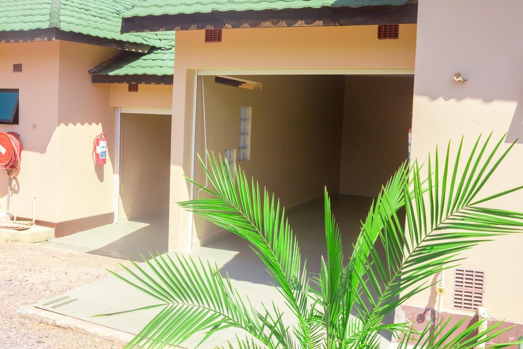 Icon Hotel Chingola Exteriér fotografie