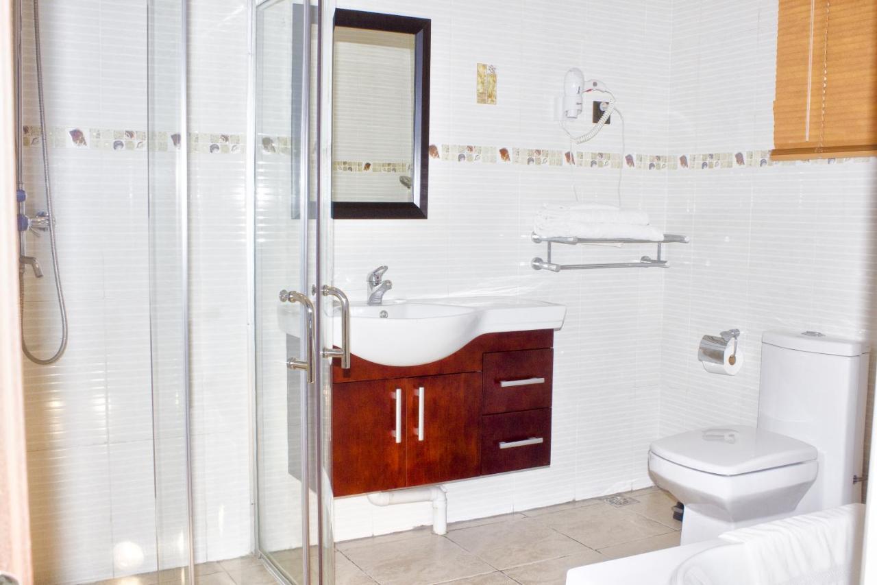 Icon Hotel Chingola Pokoj fotografie